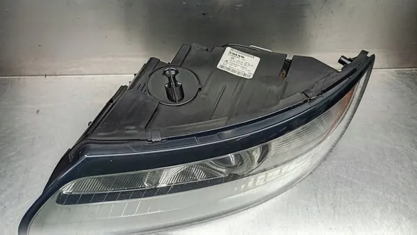 Vasen ajovalaisin Volvo S40 II V50 Lift 07-12R OEM 31265694 image 9