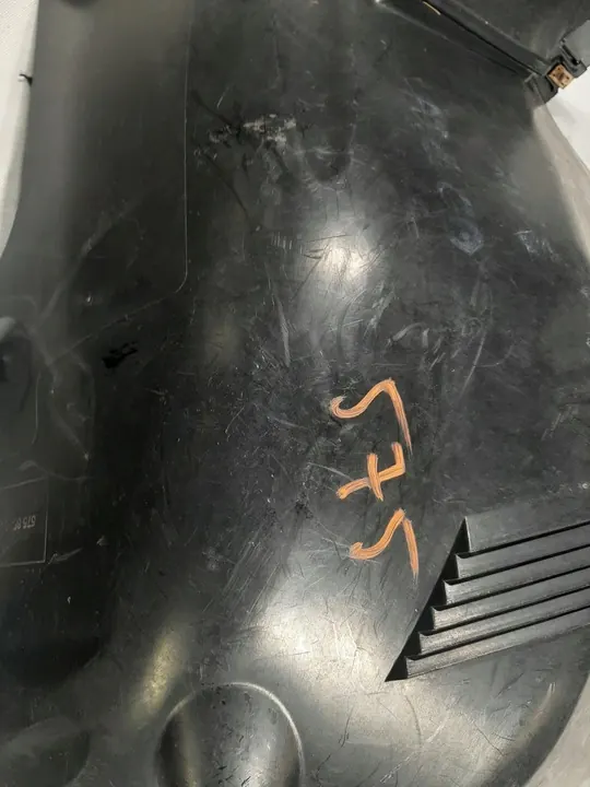 SEAT ATECA Front Right Mudguard 575854816 image 3