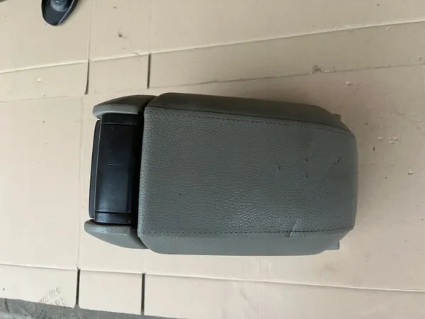 OEM PODŁOKIETNIK TUNEL ŚRODKOWY VOLVO XC90 2002-2007 image 2