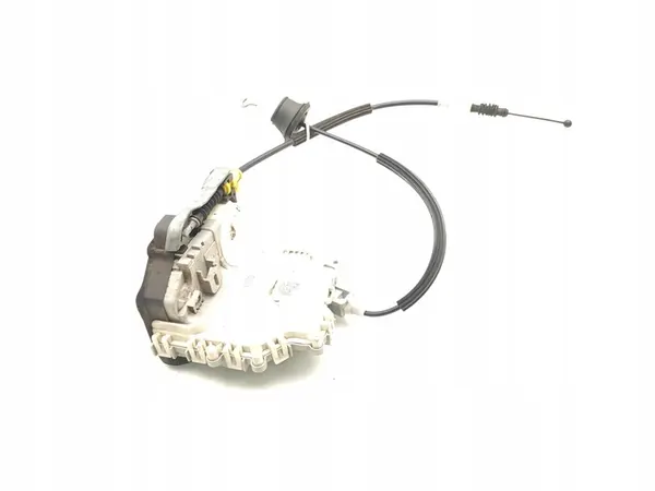 Audi A4 Bakre vänstra dörrlås 2015 8K0839015F image 4