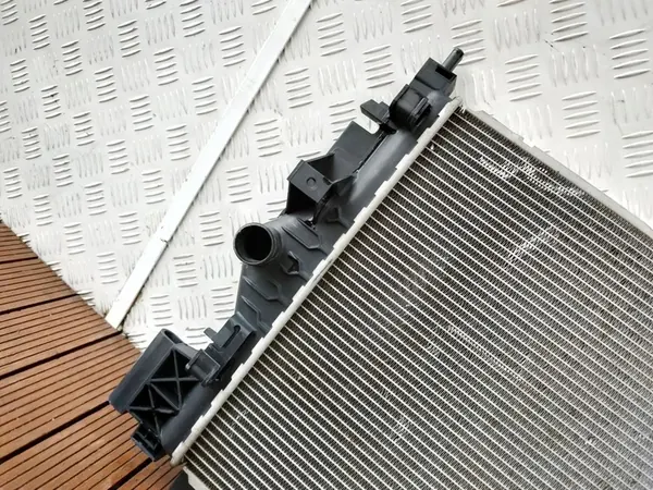 Vattenkylare Opel Astra IV J Lift 1.6 CDTI image 9