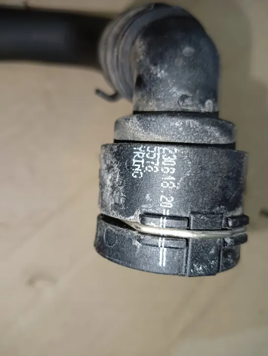 Válvula de arrefecimento EGR OEM 05L131512C VW Audi image 4