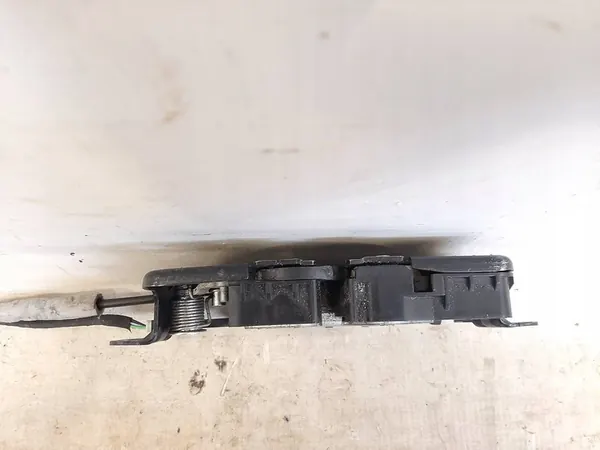 Baklucka Lås BMW 7 G11 G12 image 3