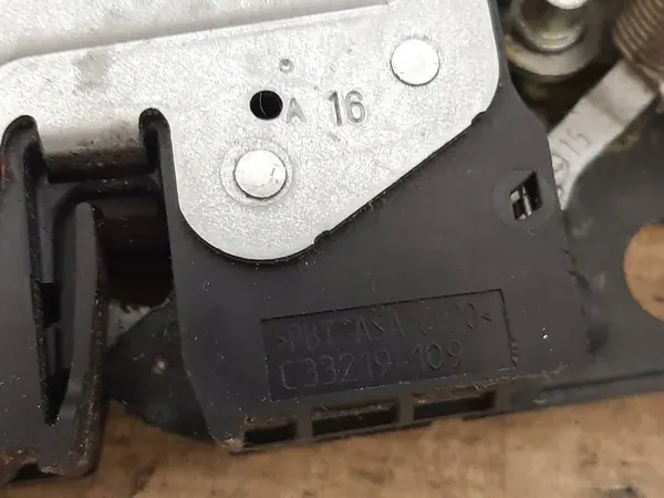 Baklucka Lås BMW 7 G11 G12 image 5