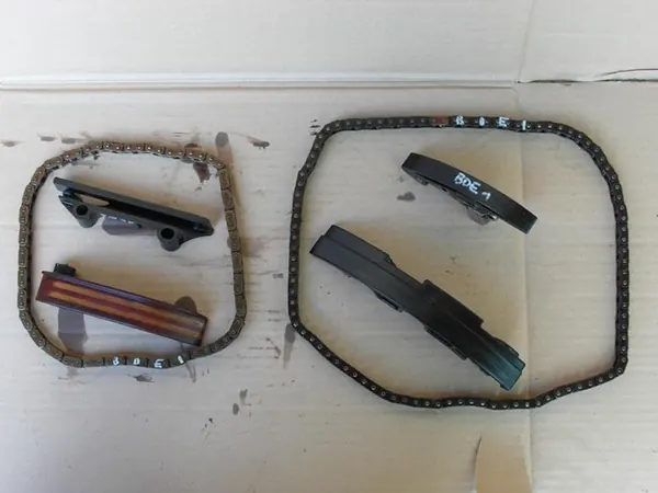 GOLF IV SHARAN GALAXY 2.8 V6 Timing Chain Guide OEM image 2