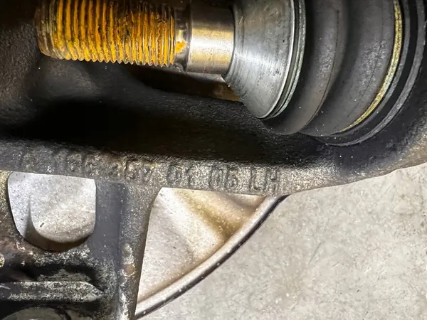 Snodo disco freno posteriore sinistro Mercedes GL X166 4.7 V8 4MATIC image 4