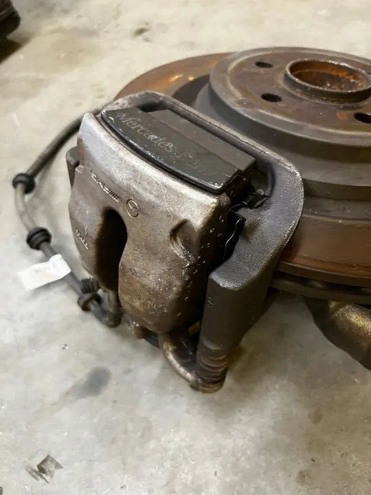 Snodo disco freno posteriore sinistro Mercedes GL X166 4.7 V8 4MATIC image 6