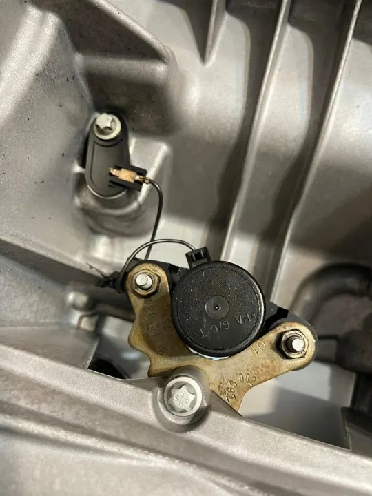 Cárter Mercedes-Benz Classe C W205 OEM A2760142300 image 3