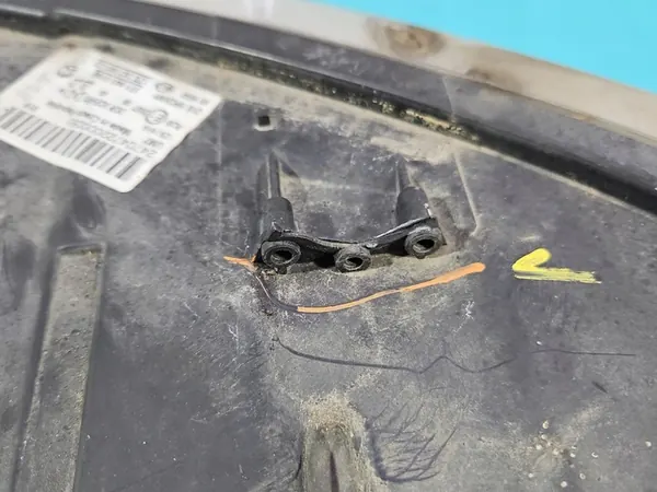 Oikea Bi-Xenon Ajovalo Skoda Superb II 08-13 OEM 3T1941018E image 7