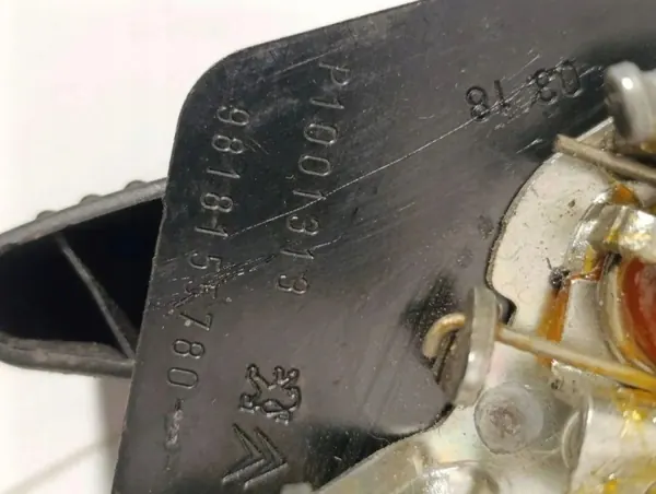 Toyota Yaris takaoikea sisäkahva OEM 9818155780 image 4