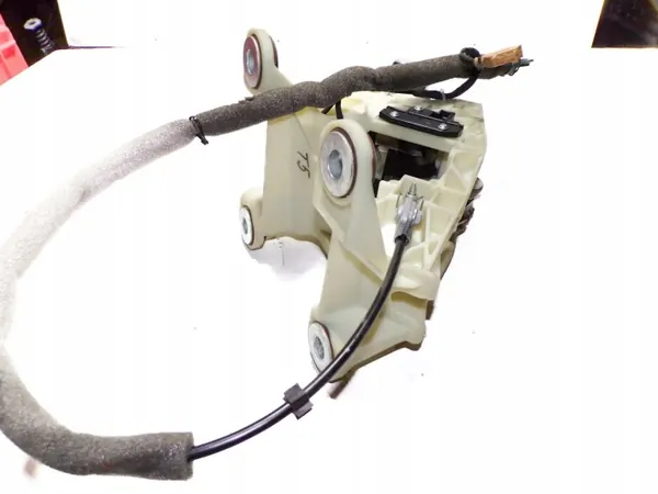 Mécanisme de changement de vitesse VW OEM 3D0713037 image 3