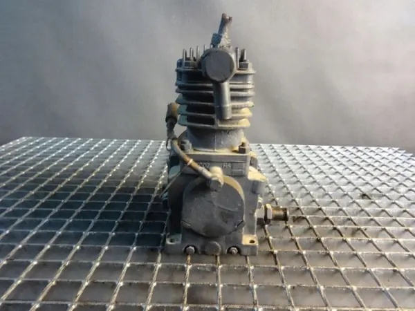 Compressor FOS LODZ 0195 usado OEM 6022911 image 3