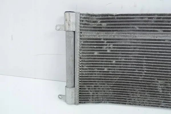 Gebruikte Volkswagen OE 6R0820411Q AC-condensor image 4