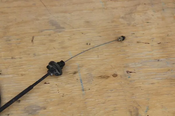 Câble de gaz OEM DRX8099 pour Subaru Forester I SF image 5