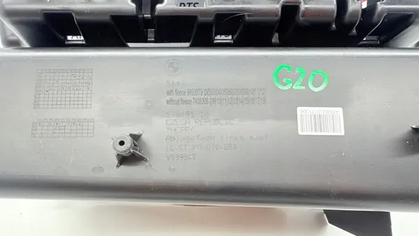 Compartimento almacenaje maletero BMW G20 G26 OEM 7438305 image 6