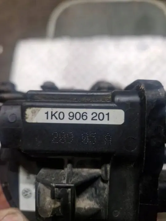 Bomba de combustible OEM 1K0906201 para VW Jetta III 2.5L image 6