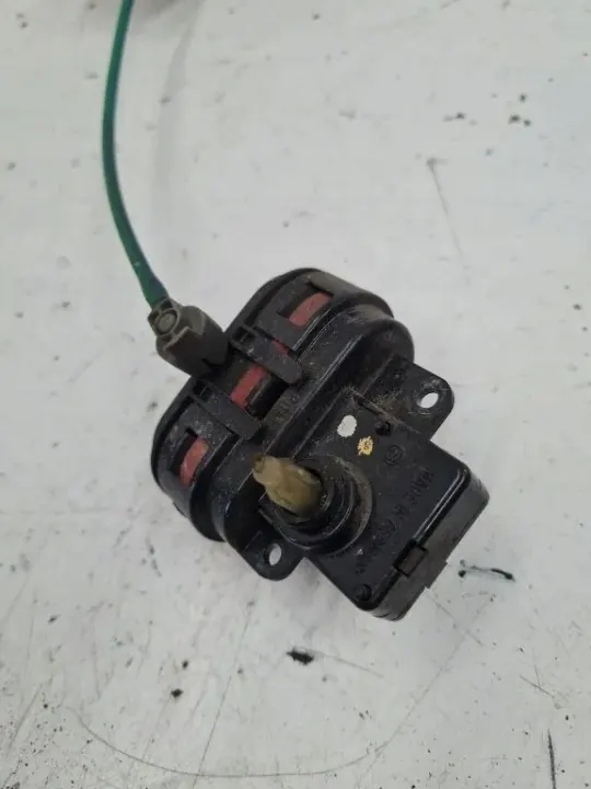 Lämmitysventtiili OEM 9062600502 Mercedes-Benzille image 3