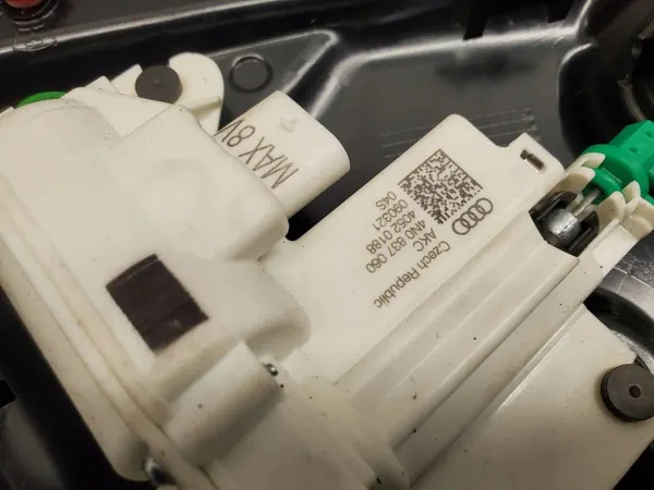 Audi Q8 2021 Türschloss hinten rechts image 2