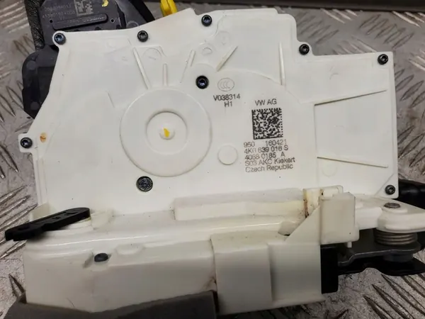 Audi Q8 2021 Türschloss hinten rechts image 3