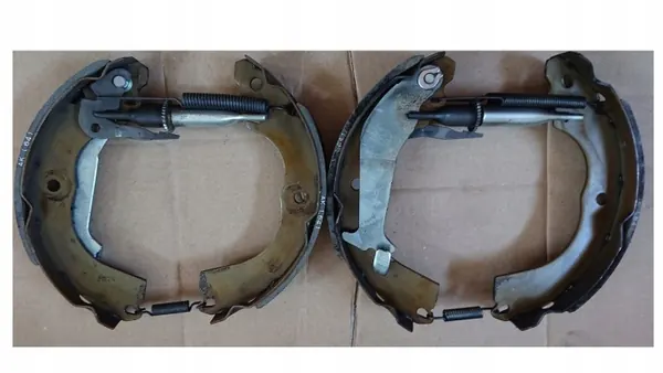 Mitsubishi Bremsenteile OEM WB/4600A111 - Gebraucht image 3