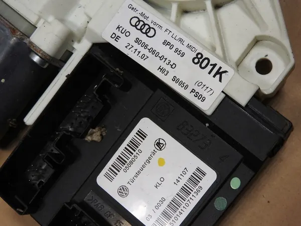 Vasemman etuikkunan moottori Audi VW Seat 8P0959801K image 2