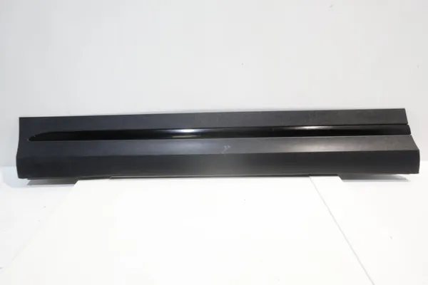 Mercedes GLA X247 Vasen Etuoven Lista OEM A2477279200 image 2
