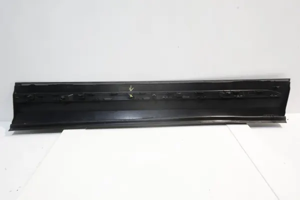 Mercedes GLA X247 Vasen Etuoven Lista OEM A2477279200 image 4