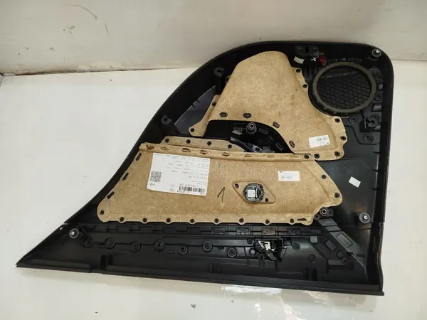 Moldura Puerta Trasera Izquierda VW Golf VII R-Line OEM 5G6867211GQ image 3