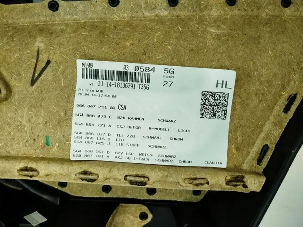 Moldura Puerta Trasera Izquierda VW Golf VII R-Line OEM 5G6867211GQ image 4