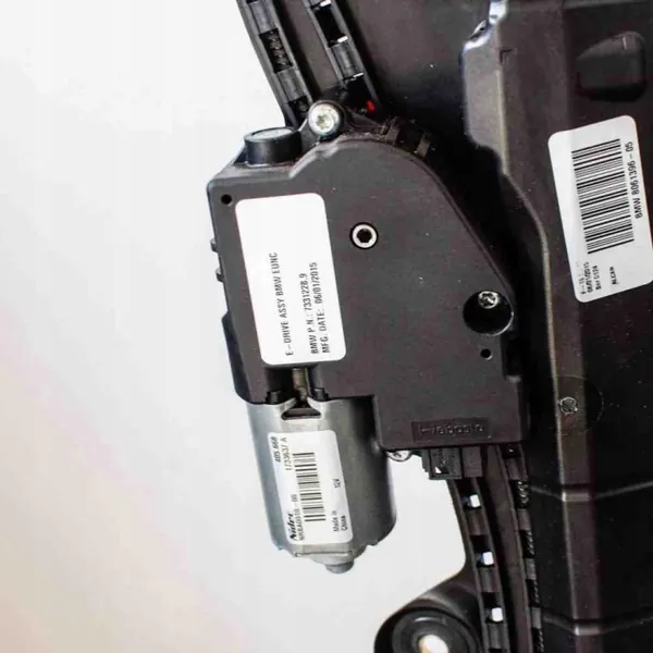 BMW Kattoikkuna OEM 73312288061396 7-sarja G11/G12 image 3