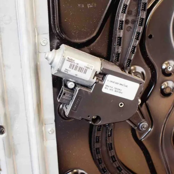 BMW Kattoikkuna OEM 73312288061396 7-sarja G11/G12 image 4