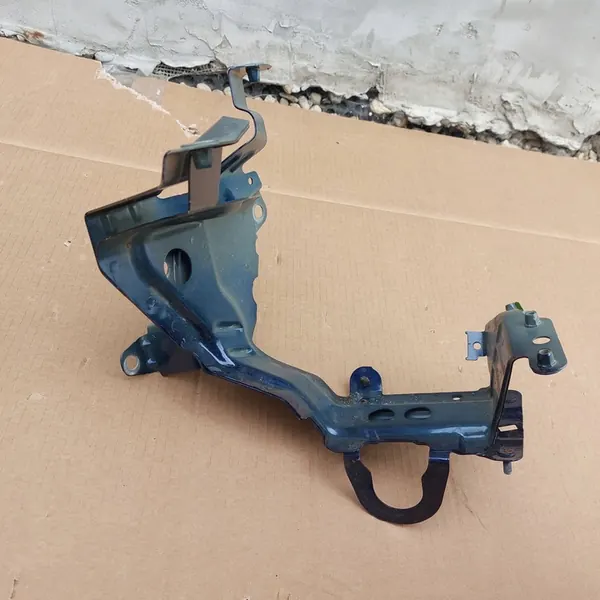 Fram vänster skärm fäste Audi Q8 4M8821131C image 3