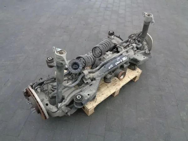 Taka-akseli differentiaali OEM Jaguar F-Pace jousitus image 2