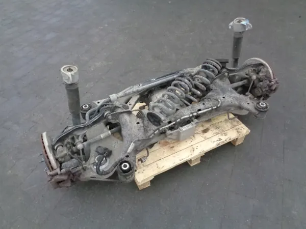 Taka-akseli differentiaali OEM Jaguar F-Pace jousitus image 3