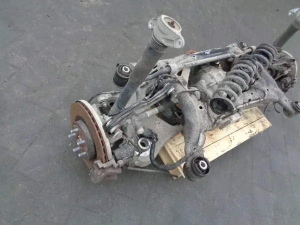 Taka-akseli differentiaali OEM Jaguar F-Pace jousitus image 4