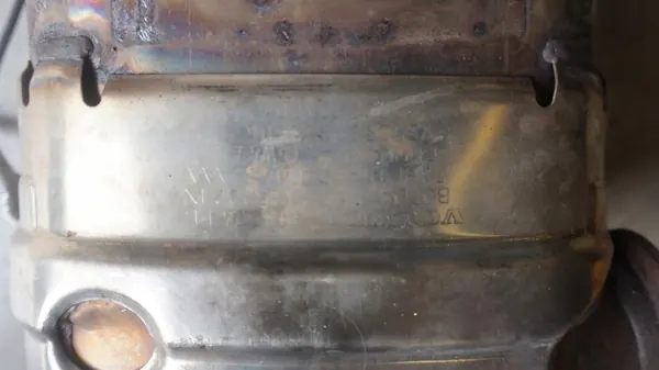 VOLVO S60 II V60 V70 III XC60 Catalytic Converter OEM image 7