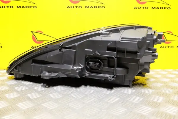 Porsche Macan Lift 2019 Faro LED Derecho OEM image 9