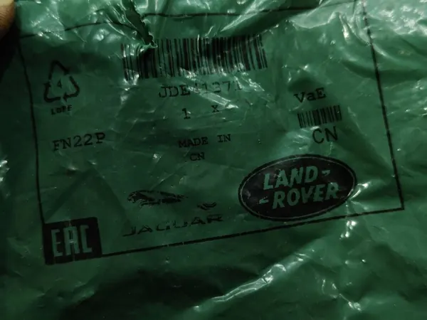 Sortie d'eau de culasse Land Rover OE OEM h4p3-8b535-ca image 4