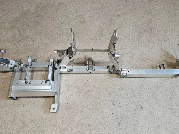 Porsche Taycan Dashboardframe OEM 9J1857011 image 4