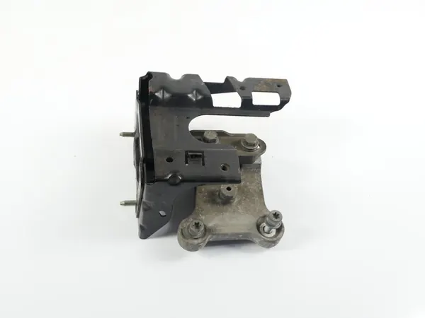 Moottorin kiinnitys alhaalla ylhäällä Citroen C3 Picasso 1.6 E-Hdi image 3