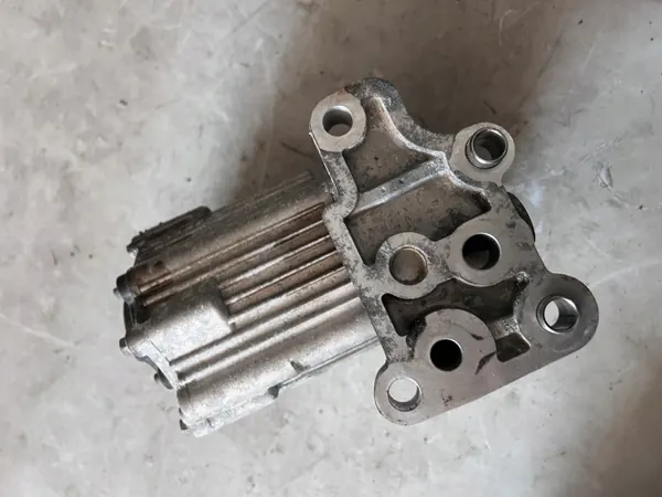 Kia Hydrauliikkaöljypumppu OEM 03-35-20008 - Käytetty image 7