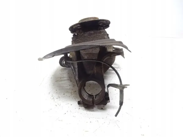 Oikea Etupyörännavan OEM 6844954 BMW X3 F25 X-Drive image 3