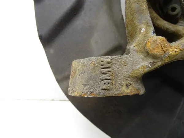 Oikea Etupyörännavan OEM 6844954 BMW X3 F25 X-Drive image 7