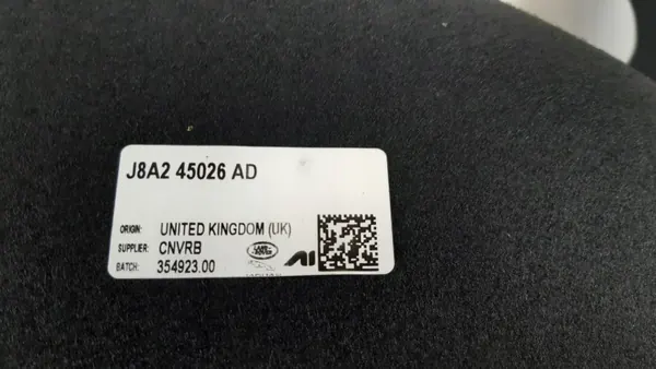 Range Rover Velar bagageutrymmesmatta OEM J8A2-45026-AD image 5