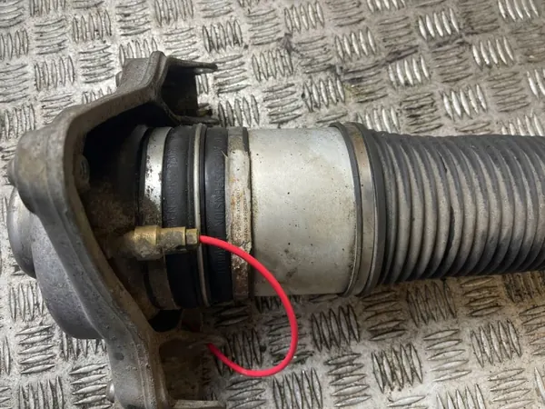 Audi A6 C6 Etu vasen ilmaiskutin OEM R308611305 image 3