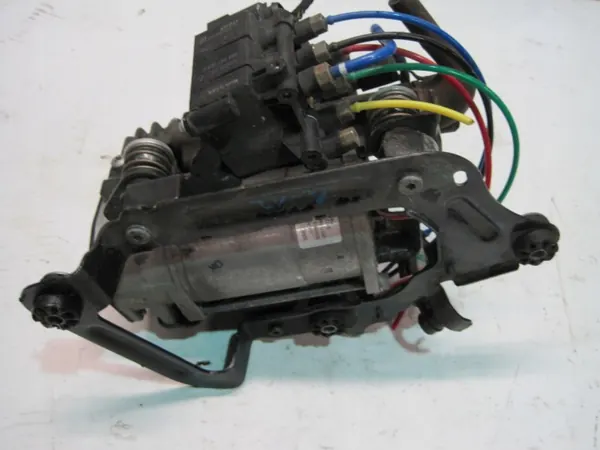 BMW 6884682 Fjädringspump - Begagnad OEM-del image 2