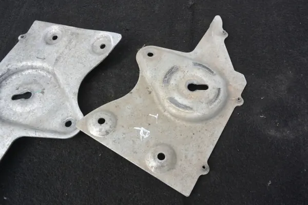 Jeu de couvercles support poutre arrière OEM 6008491-00-B Tesla image 7