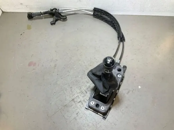 VW Versnellingspook OEM 2Q0711049J voor Polo 6N1 image 3