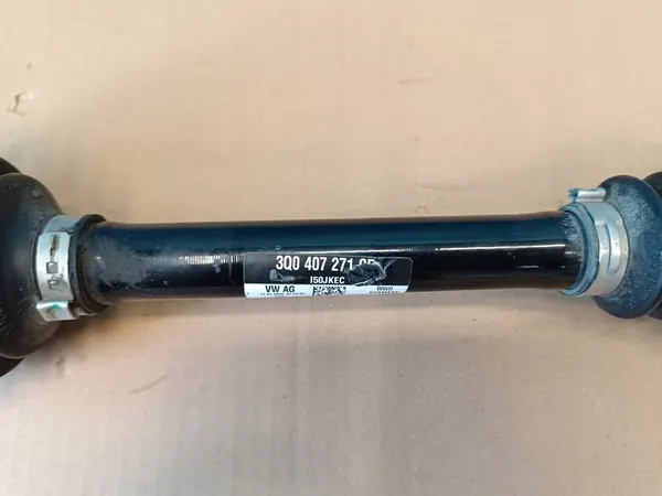AUDI Q3 F3 SPORTBACK 1.4 TSI 2024 Left Front Half Shaft OEM 3Q0407271CF image 3