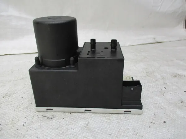Bomba de bloqueio central OEM 8D0962257 para Audi A4 A3 A8 image 2